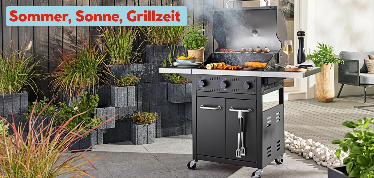 Großer Grill im Garten