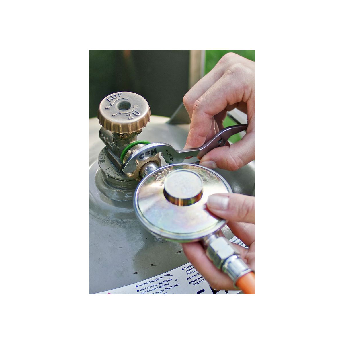 CFH Druckregler DR 117 50 mbar 1/4 Zoll links Bild 2