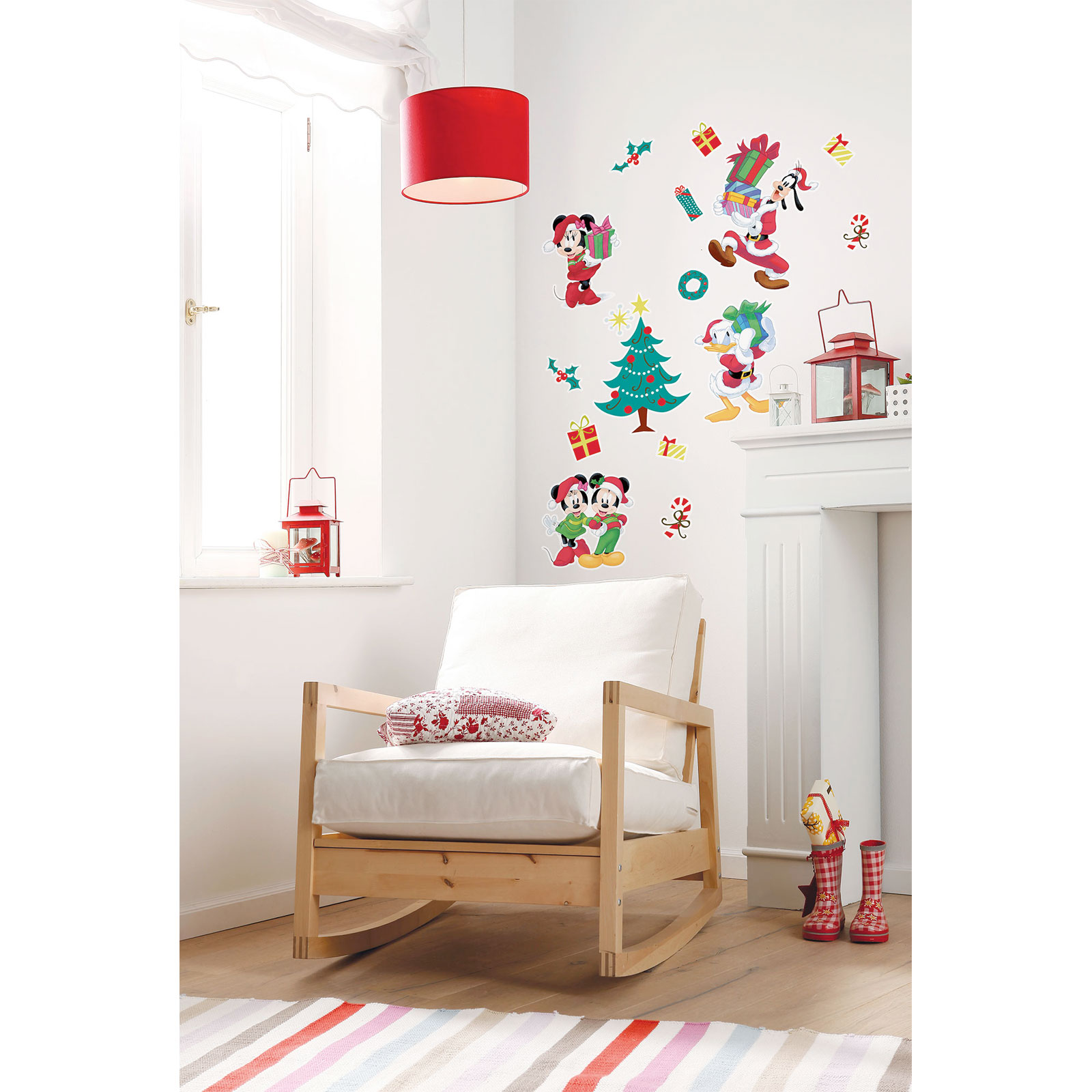 Komar  Wandtattoo Mickey Christmas Presents 50x70 cm