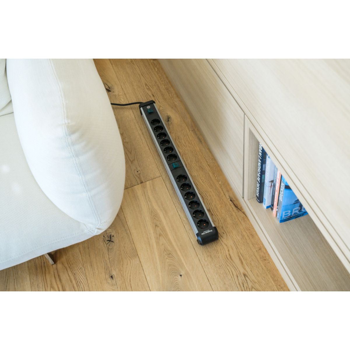 Brennenstuhl Premium-Alu-Line Steckdosenleiste 12-fach mit 2x 6-fach schaltbarer Steckdose Bild 9