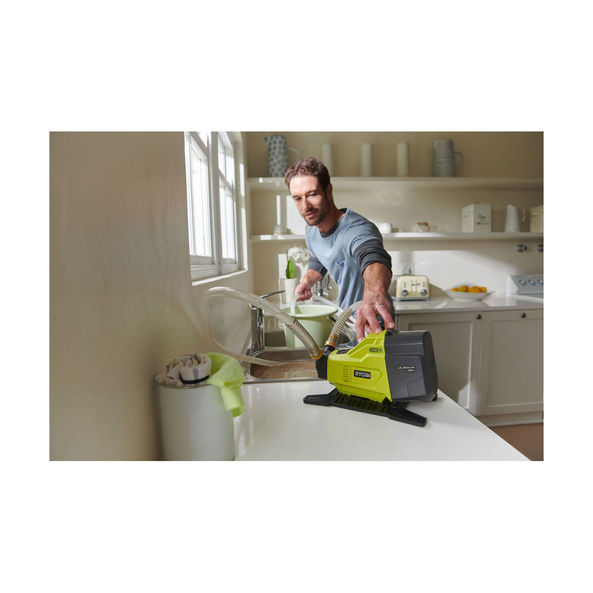 Ryobi  18V Akku-Transferpumpe R18TP-0 solo Bild 6