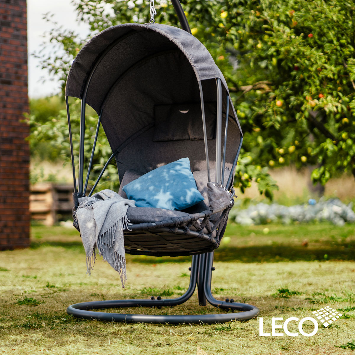 Leco Hängeschaukel mit gemütlichen Polstern und integriertem Sonnendach Bild 2