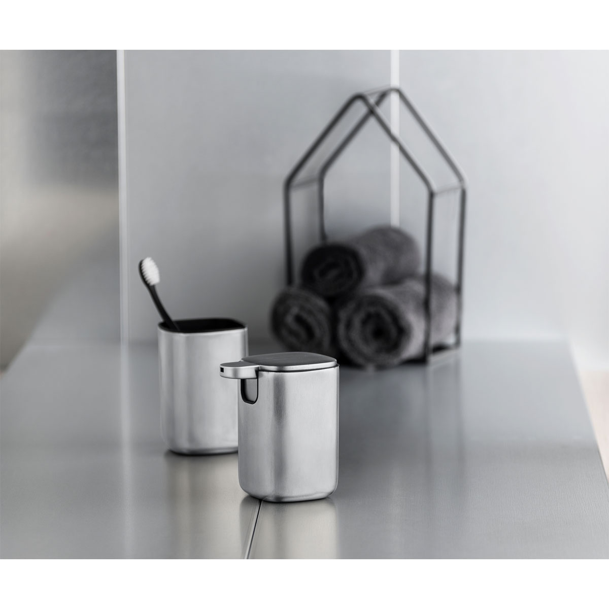 Wenko  Seifenspender Alassio matt Flüssigseifenspender aus Edelstahl Bild 6