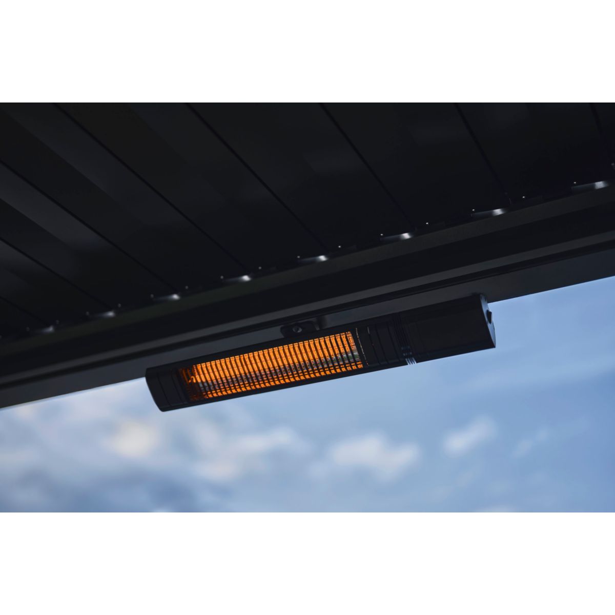 Biohort Heizstrahler EU inkl. WiFi für Pergola, AC220-240V, 50/60 Hz, 2000Winkl. 24 h Timer, WiFi Funktion, Remote control + Touch control