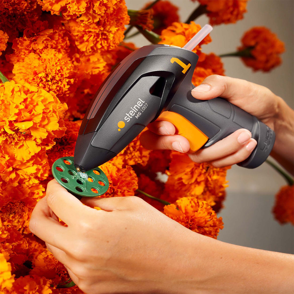 Steinel  Akku Klebepistole MobileGlue 1007 mit 7 mm Klebesticks Bild 3