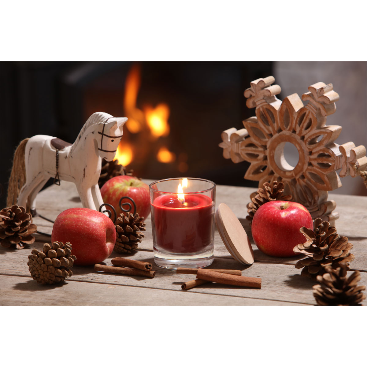 Duftkerze Winter Dream Bratapfel 8,5 x 10,4 cm Bild 3