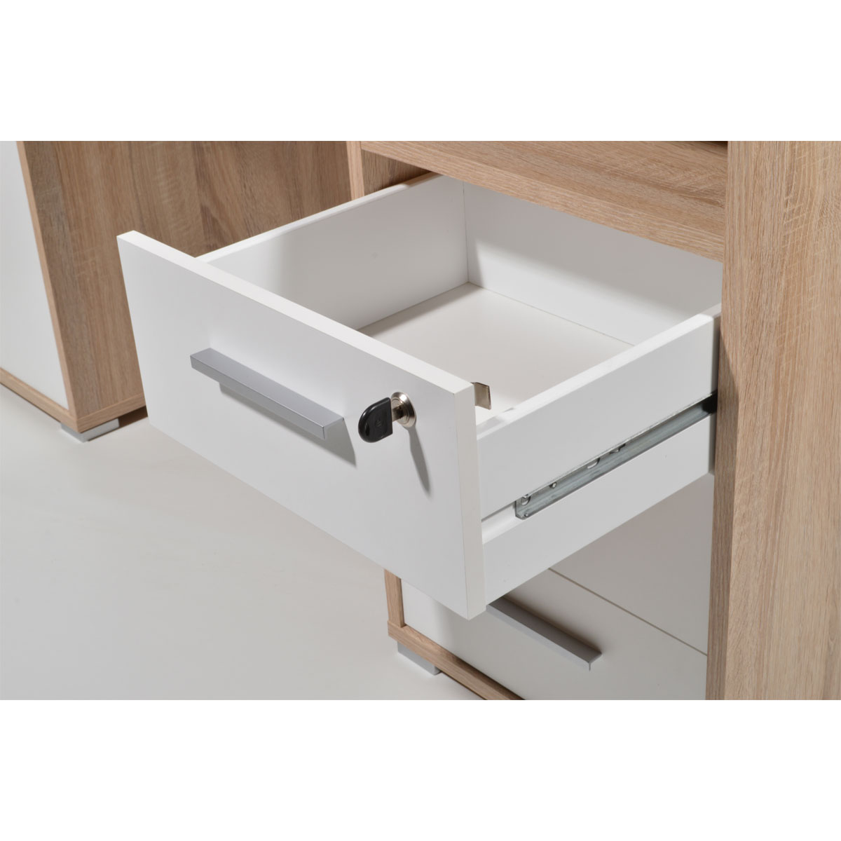 Schreibtisch Tipp abschließbar und mit Tastaturauszug 145 x 75 x 70 cm Walnuss-Nachbildung/schwarz Bild 4