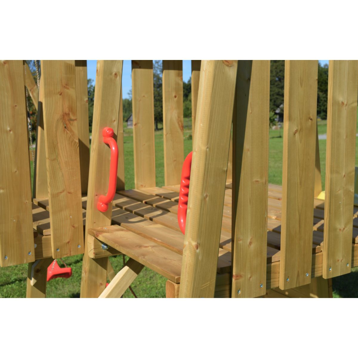 Wendi Toys Spielhaus Biene inkl. Rutsche, Kletterwand, Schaukel und Sandkasten 280x270x270 cm Bild 4