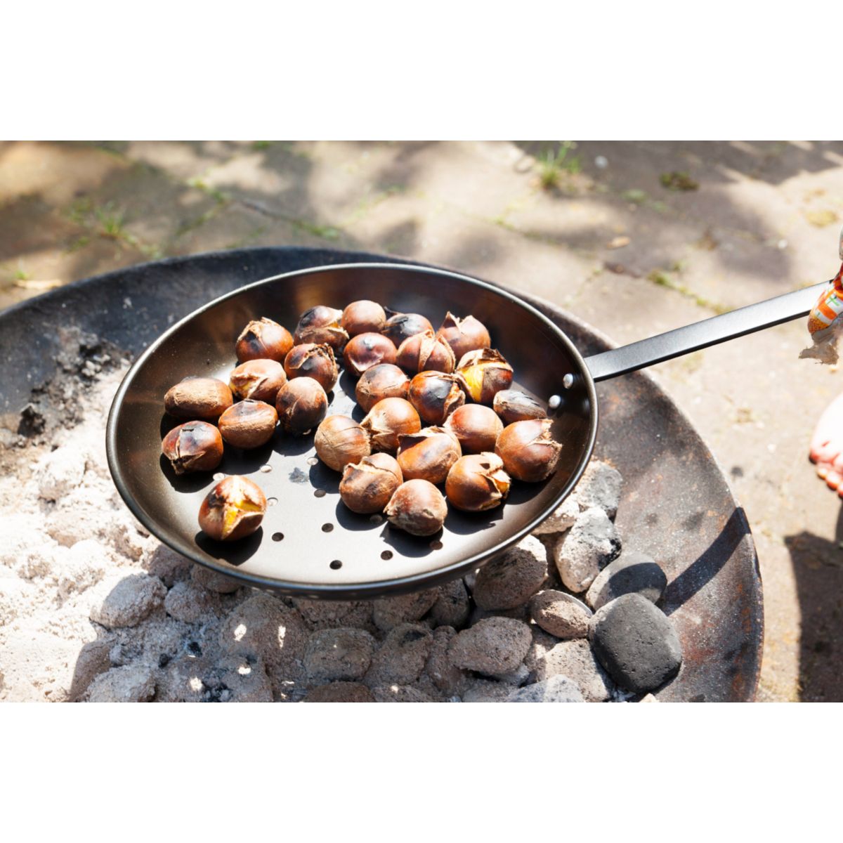 Röstpfanne für Edelkastanien Bild 3