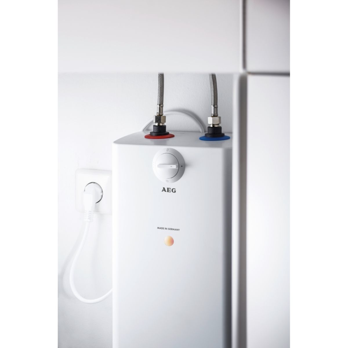 AEG Untertisch-Kleinspeicher U5 Bild 2