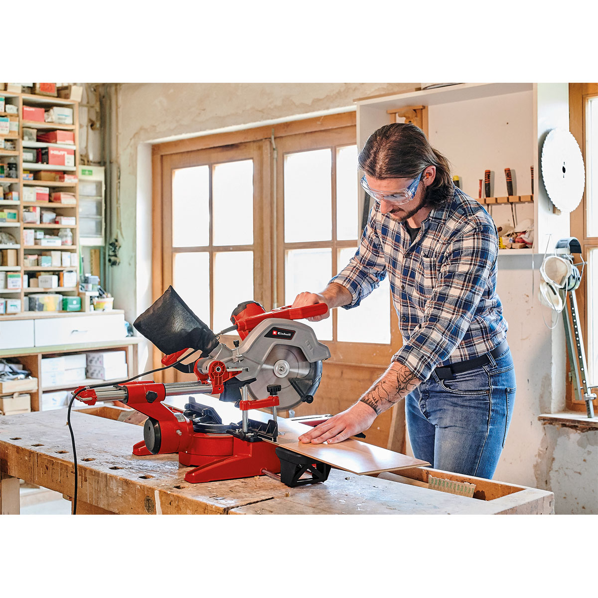 Einhell Zug-Kapp-Gehrungssäge TE-SM 254 Dual Bild 2