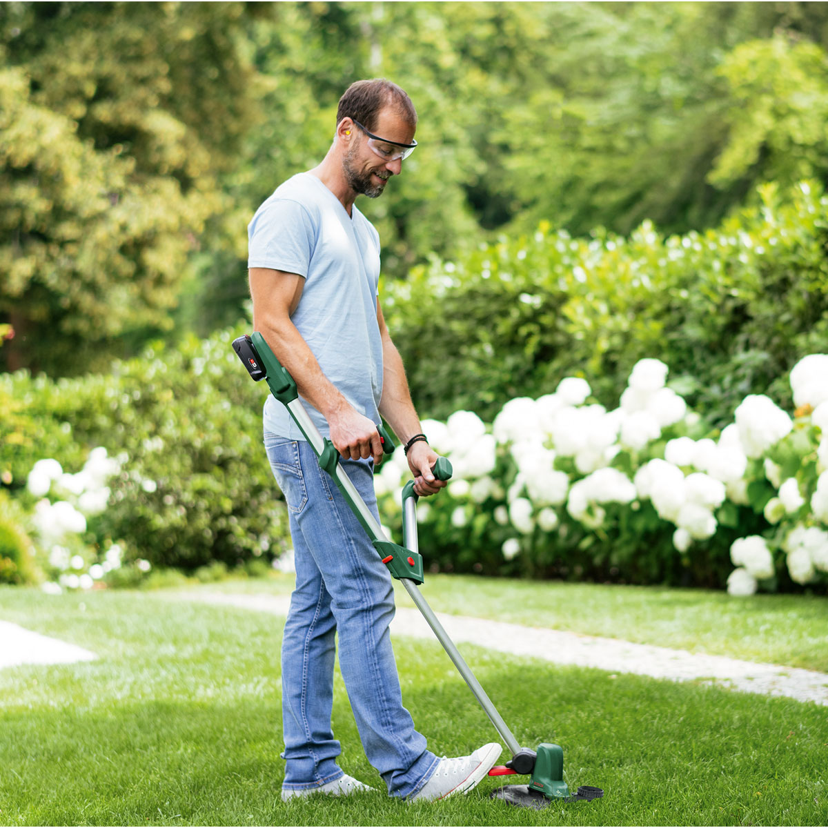 Bosch  Akku-Rasentrimmer UniversalGrassCut 18V Bild 9