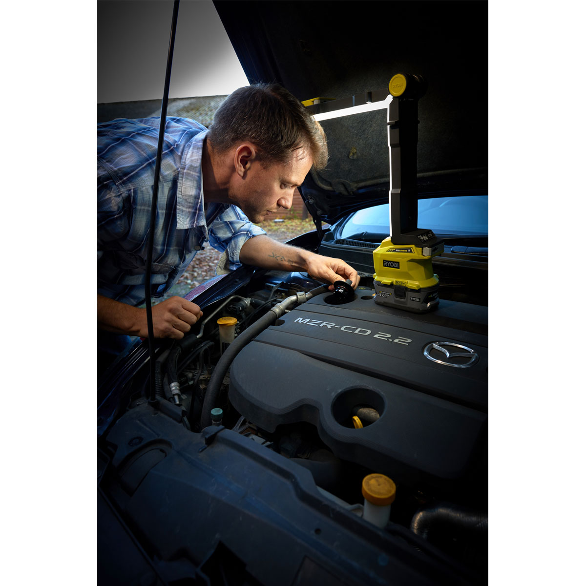 Ryobi  Akku-Leuchte R18ALF-0 ohne Akku und Ladegerät Bild 4