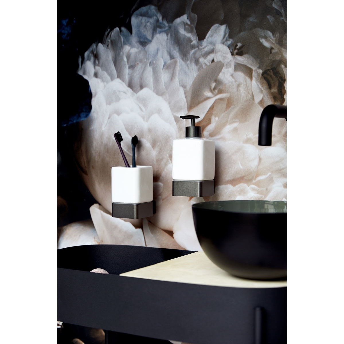 Wenko  Seifenspender Montella Aluminium und Keramik Wandmontage Bild 5