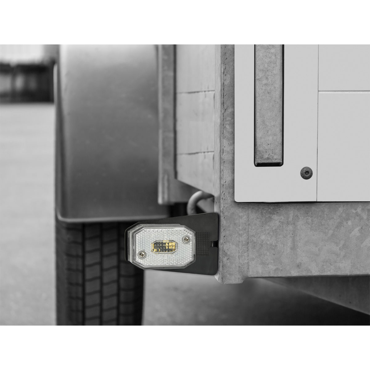 LAS 10122 Begrenzungsleuchte weiß mit Halter Bild 2