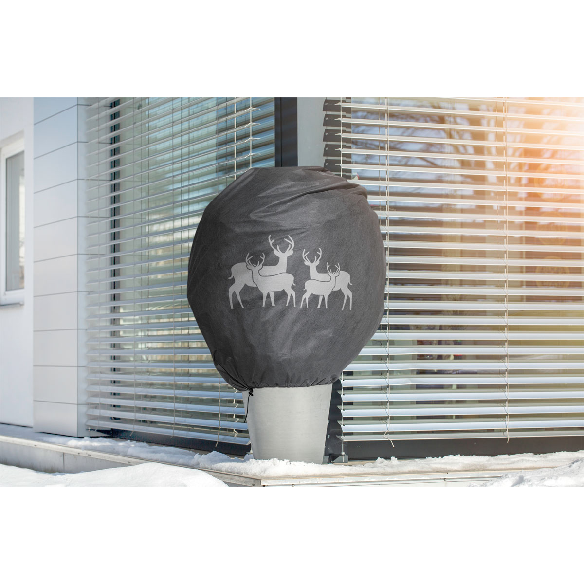 Windhager Deko-Vlieshaube Protect Hirsch XL 1,1 m x 1,1 m Bild 4