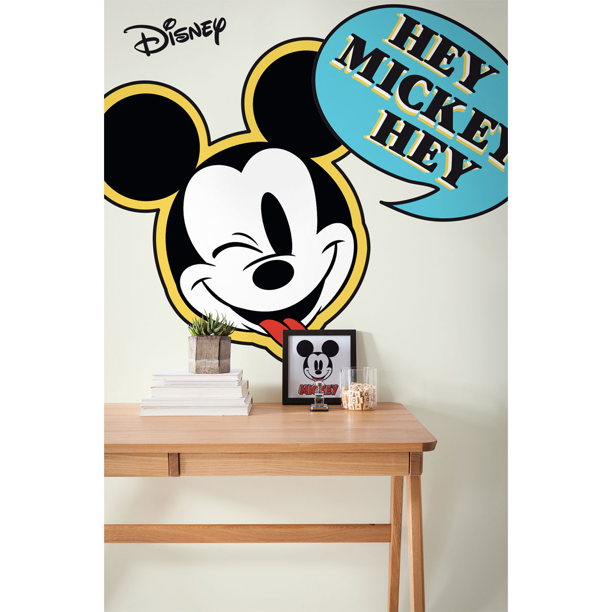 Komar  Selbstklebende Vlies Wandtattoo Mickey Hey XXL 127x200 cm