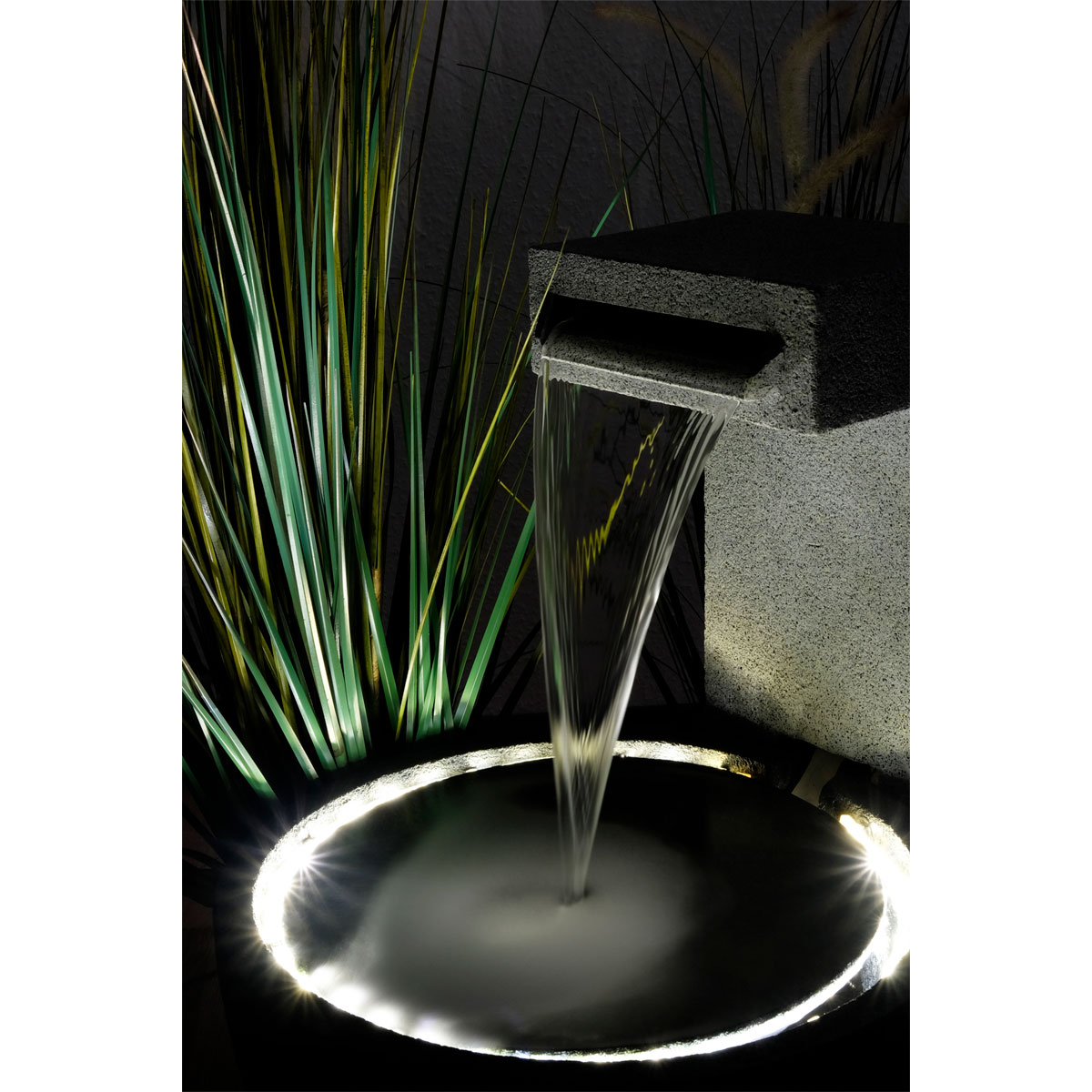 dobar XL Design-Gartenbrunnen mit LEDs 52 x 65 x 44 cm grau Bild 3