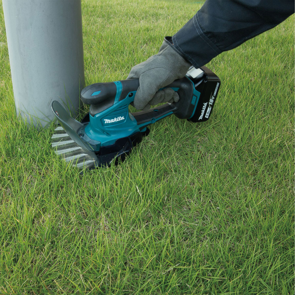 Makita Akku-Grasschere DUM604ZX Bild 2