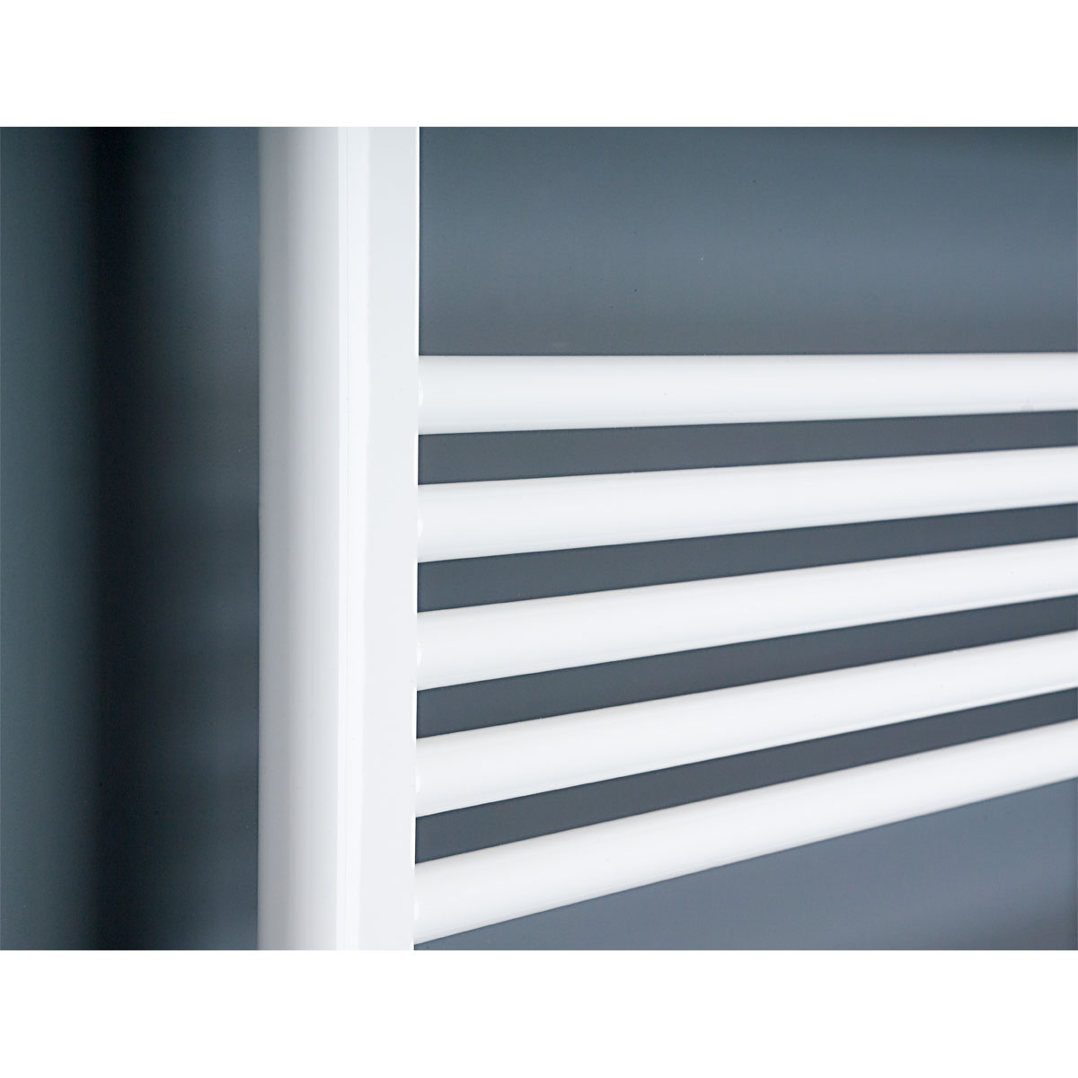 Ximax  Badheizkörper Hektor SA 1838 x 600 mm 1028 Watt Seitenanschluss Weiß Bild 2