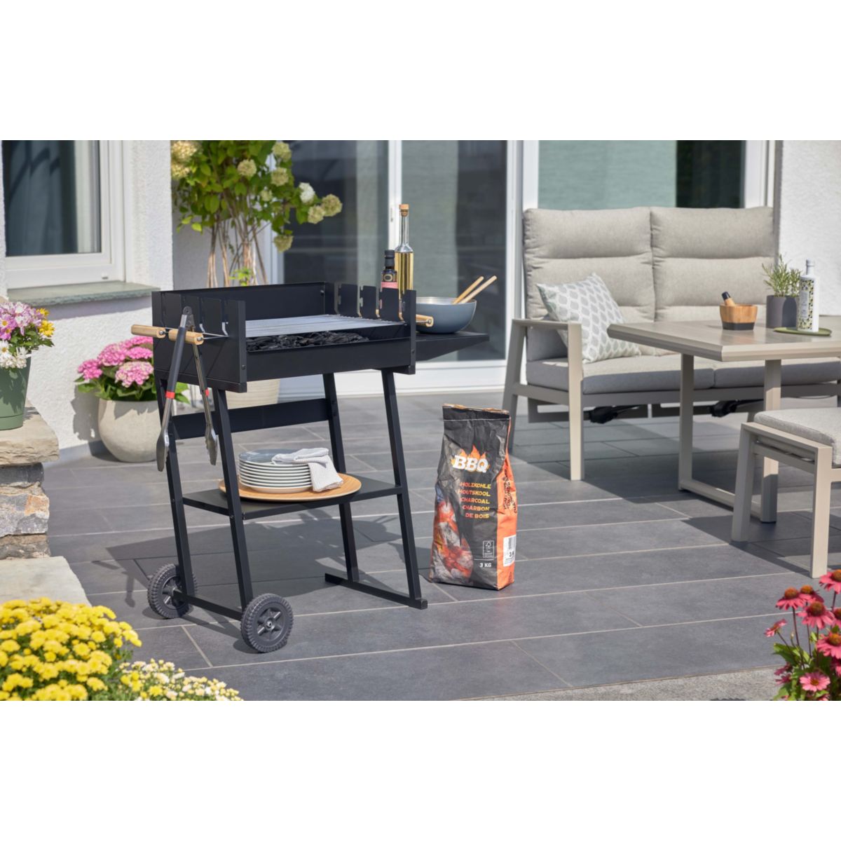 Rothmann Holzkohlegrillwagen Bild 2