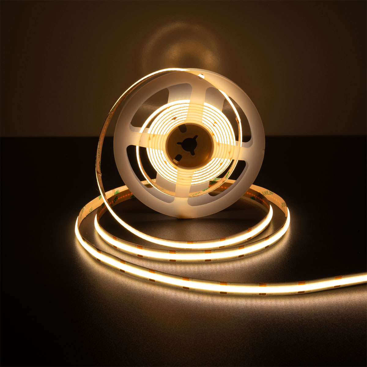 LED Stripe Manty KS weiss LxBxH:LxBxH 300x0,8x0,2cm dimmbar Bild 5