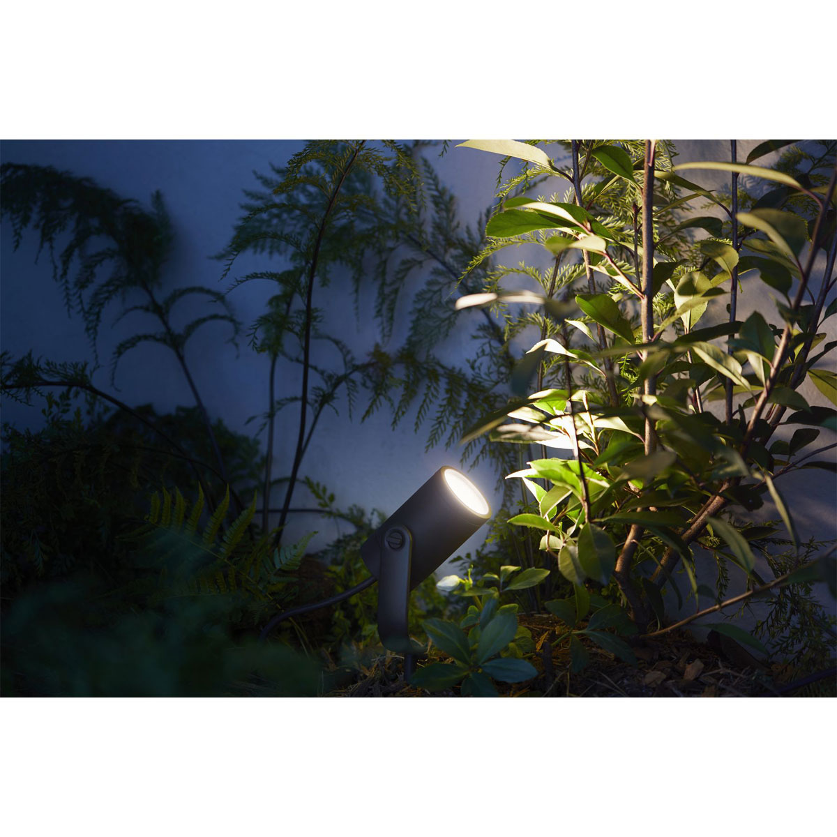 Philips Hue LED-Außenleuchte Lily 19,4 x 8,4 x 7 cm schwarz Bild 10