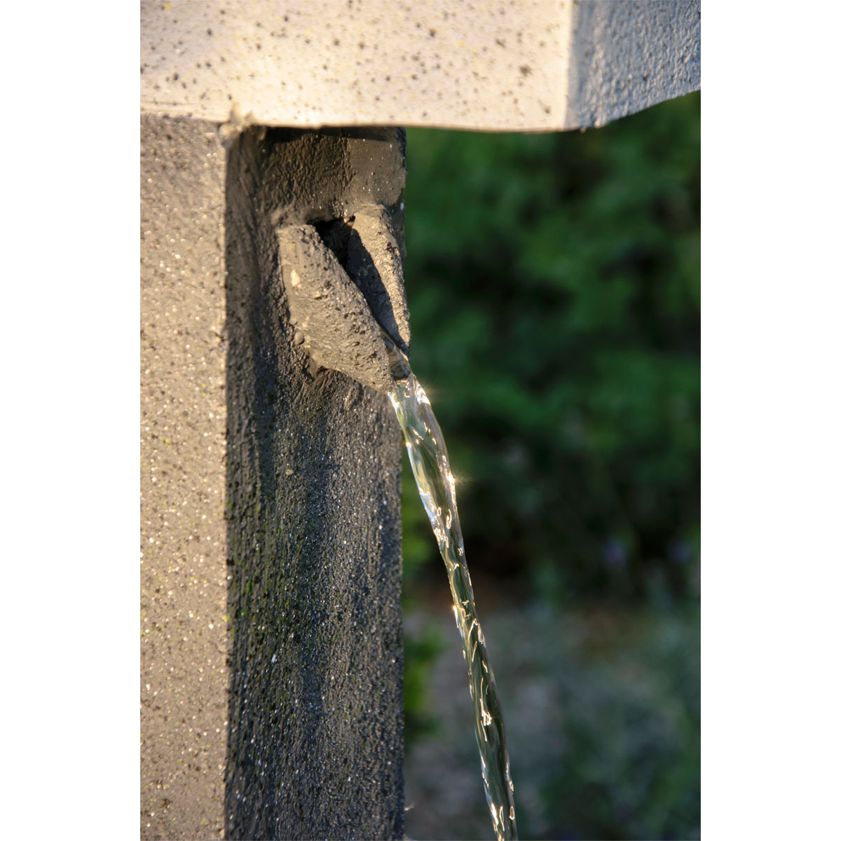 dobar XL Design-Gartenbrunnen mit LEDs 21,5 x 90,5 x 40,5 cm grau Bild 7