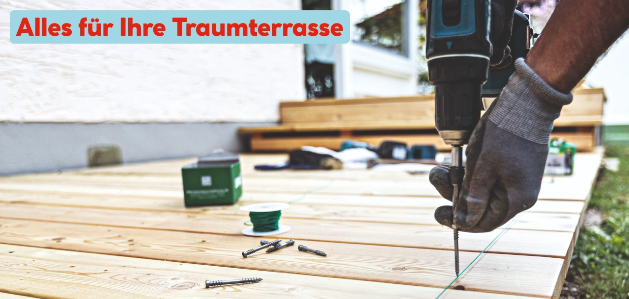 Holzterrassenbau mit Werkzeug