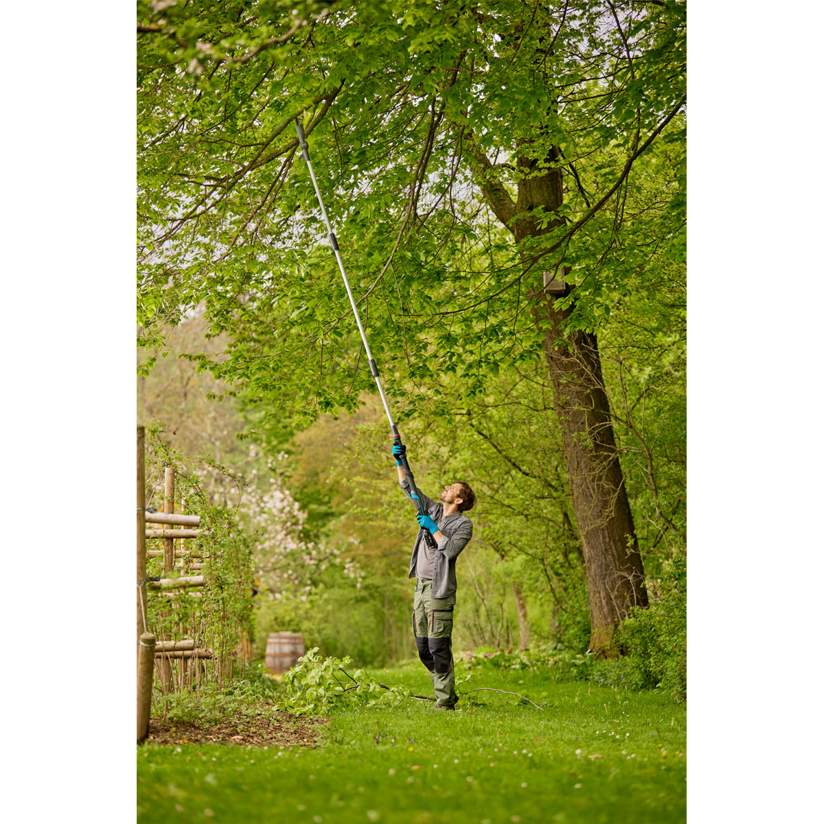 Gardena  Akku-Teleskop-Baumschere HighCut 360/18V P4A solo Bild 5