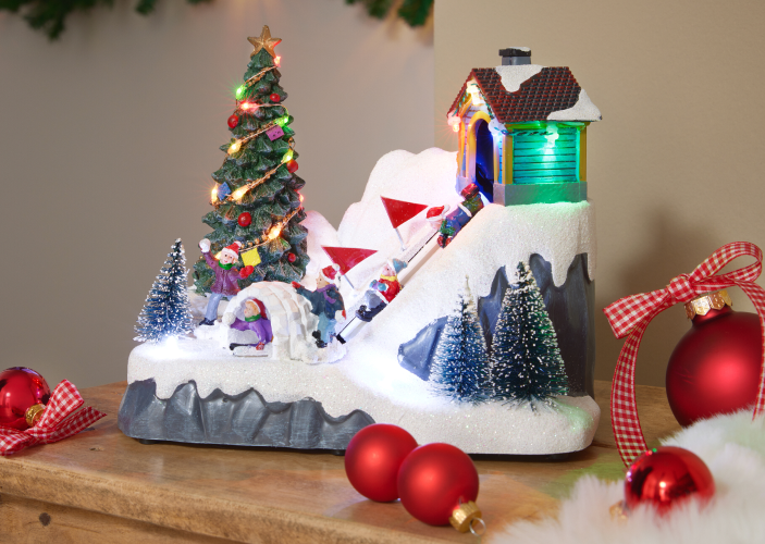 Weihnachtsdeko auf dem Schrank