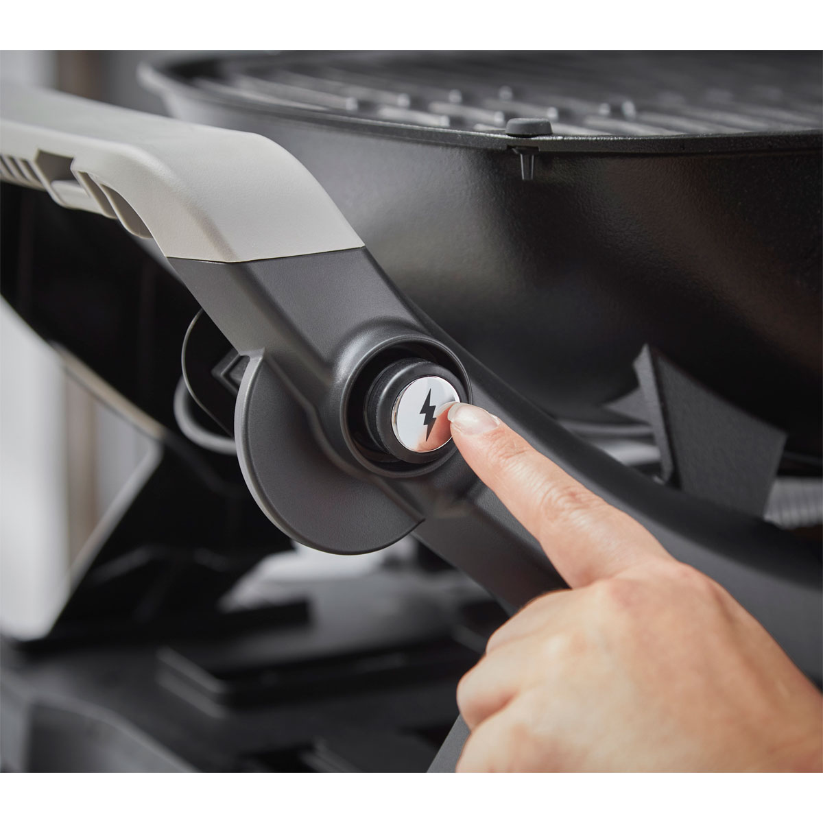 Weber  Gasgrill mit Stand Q1200N Bild 4