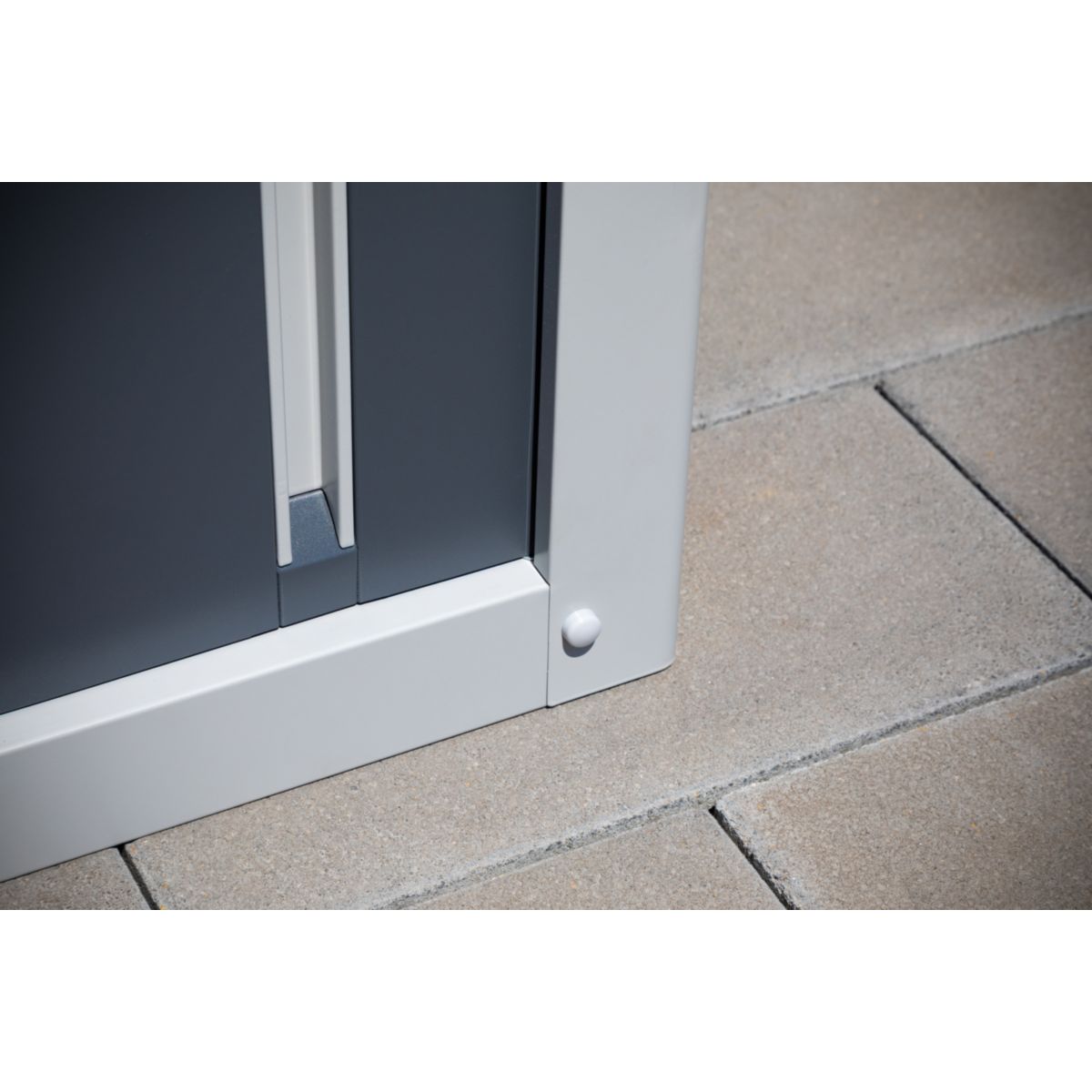 Trimetals Geräteschrank Guardian D63 inkl. 2 Regale 98x176x187 cm Bild 10