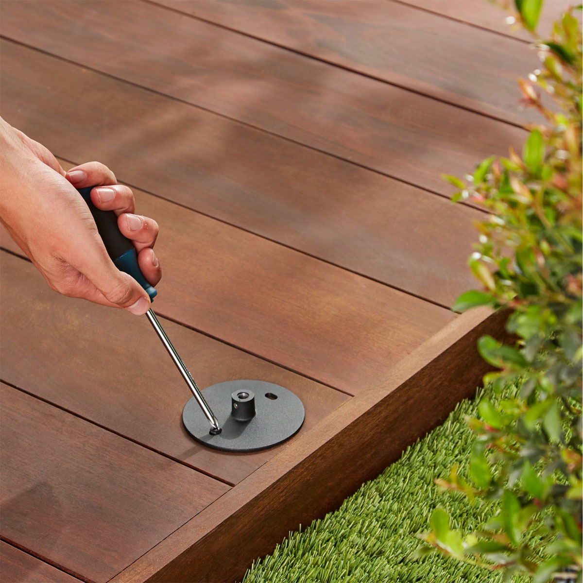 Philips Hue LED-Außenleuchte Lily XL 19 x 11,2 x 11,2 cm schwarz Bild 4