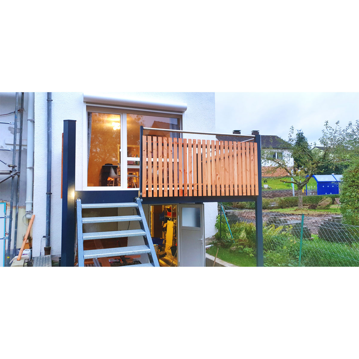 Designbalkon Small mit Lamellengeländer 288 x 200 x 290 cm Bild 4