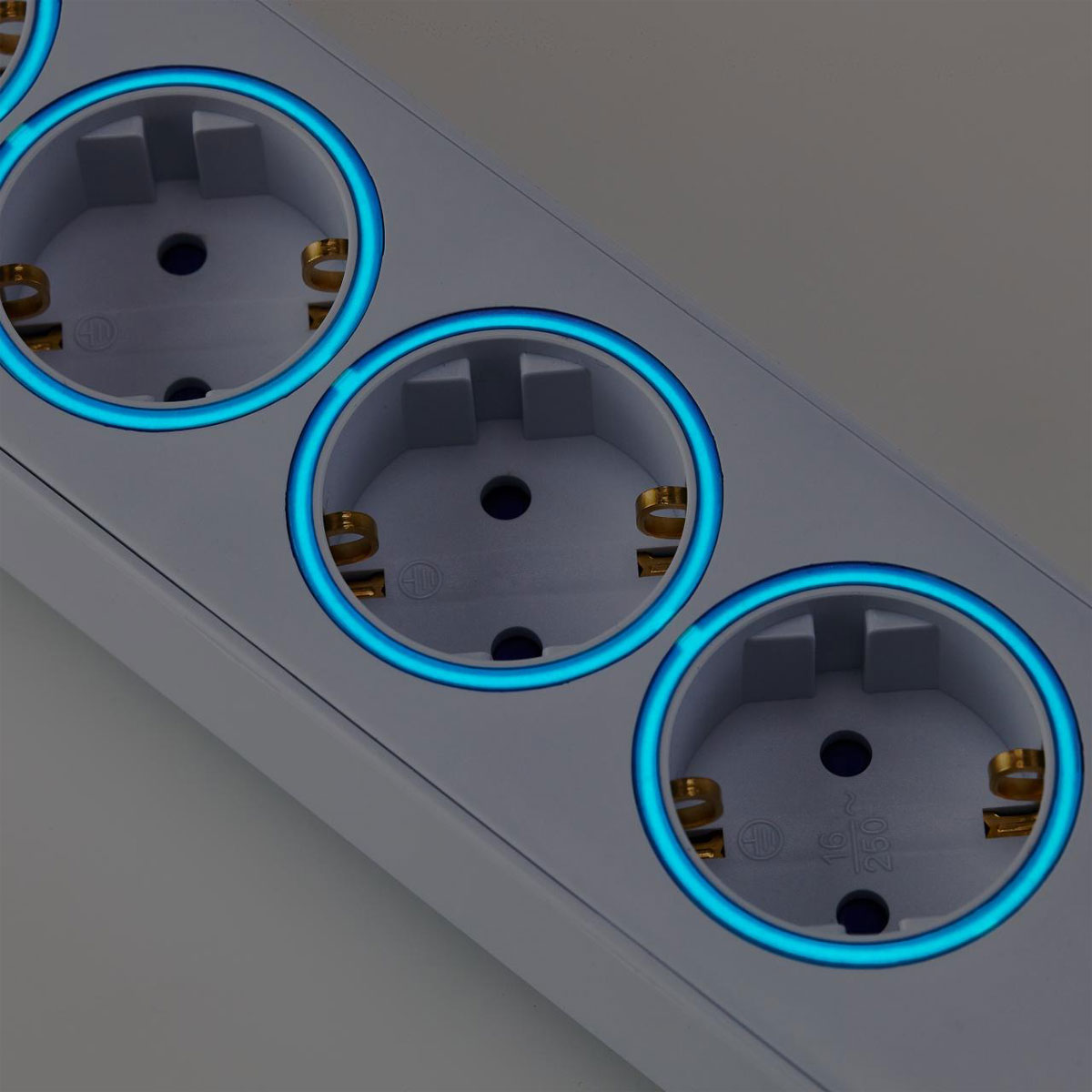 BLAUPUNKT Steckdosenleiste 4-fach 2m weiß Bild 2