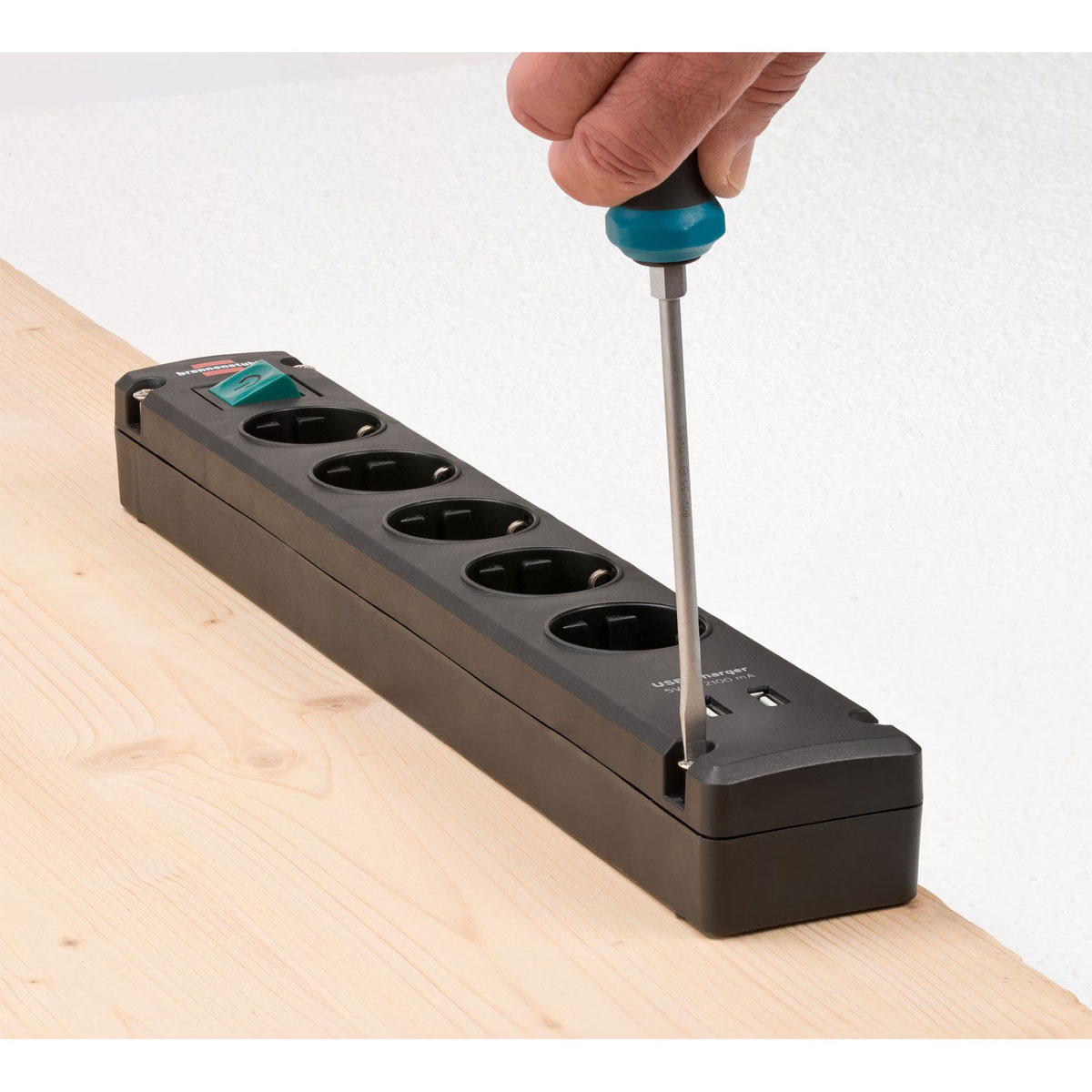 Brennenstuhl Steckdosenleiste Bremounta 5-fach mit USB Bild 2