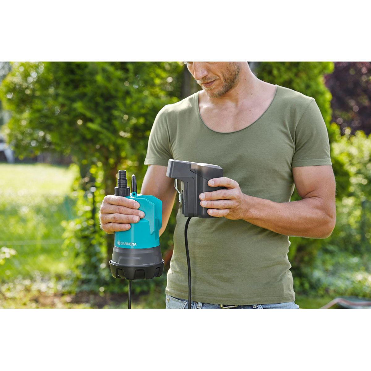 Gardena Klarwasser-Tauchpumpe 2000/2 Li-18 ohne Akku Bild 3
