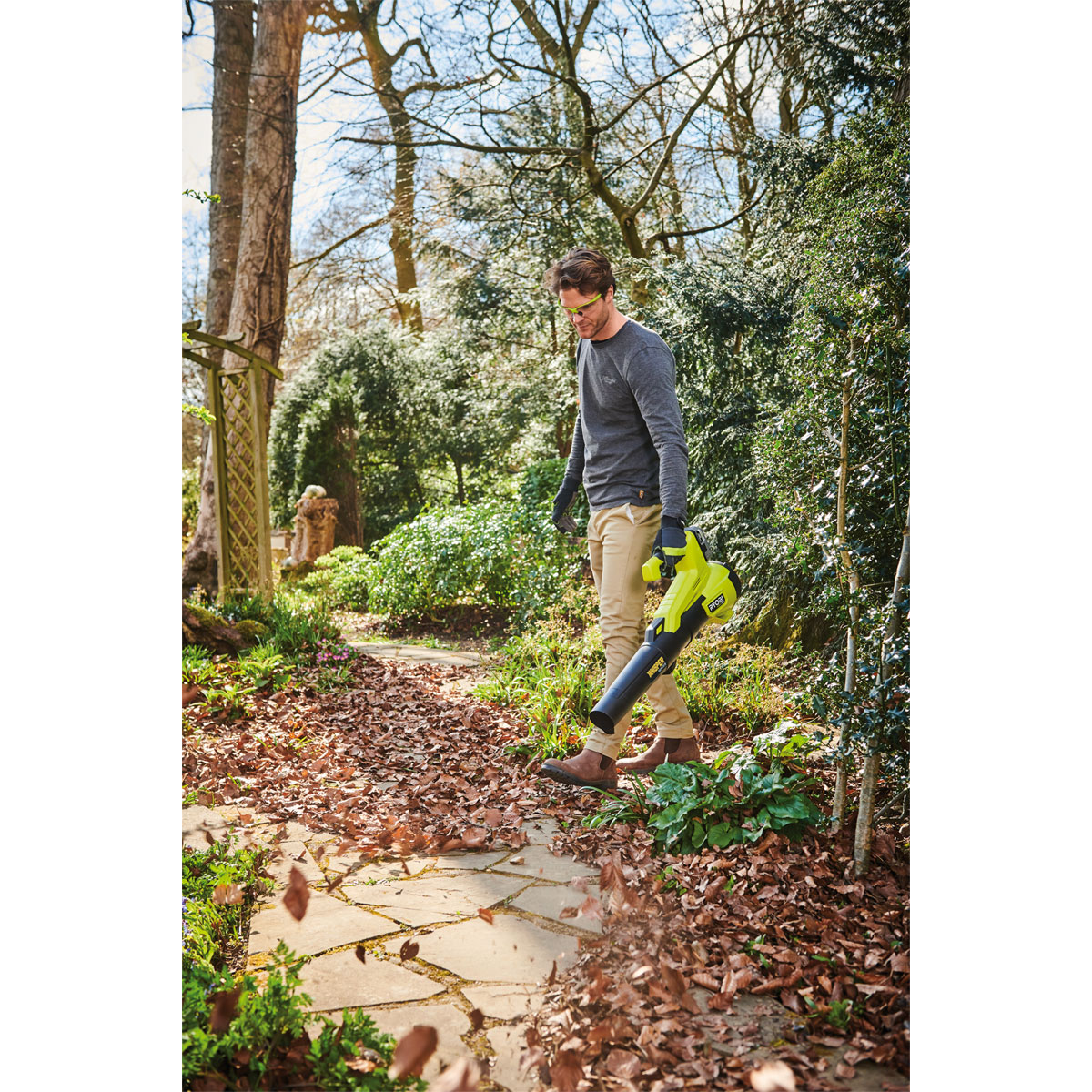 Ryobi  18V Akku-Laubgeblaese RY18BLXC-0 Luftgeschwindigkeit 177 km/h solo Bild 4