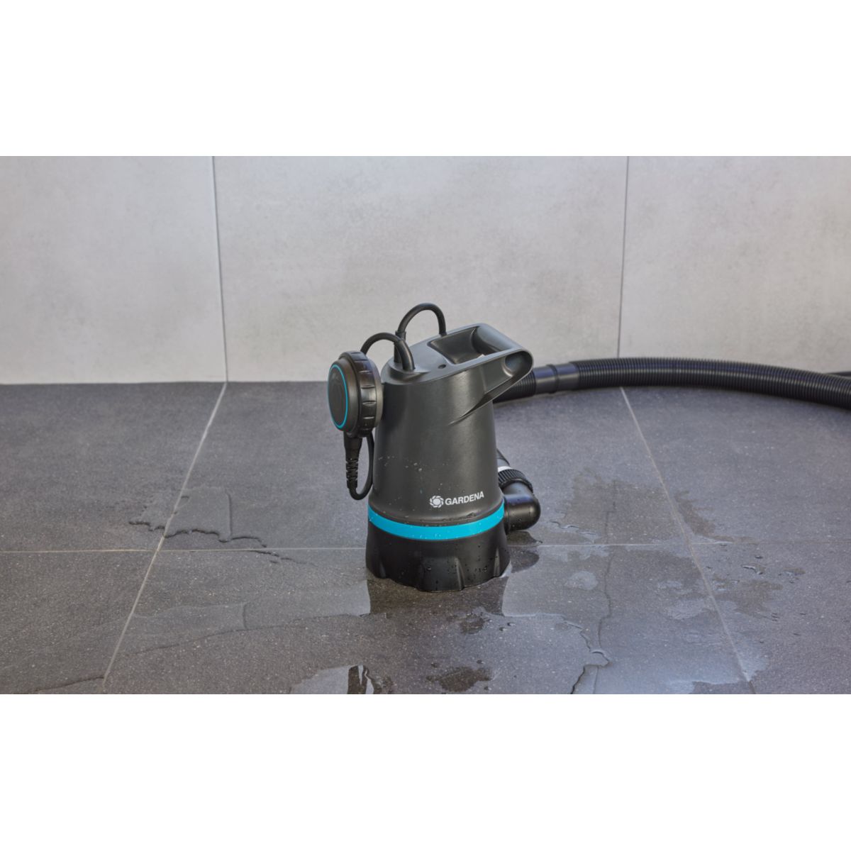 Gardena Klarwasser-Tauchpumpe 20000 BASIC 20.000 l/h mit Schwimmschalter Bild 4