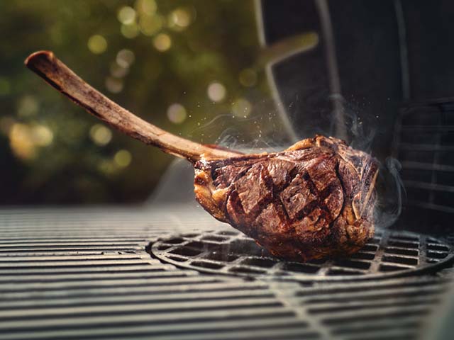 Fleisch auf dem Grillrost