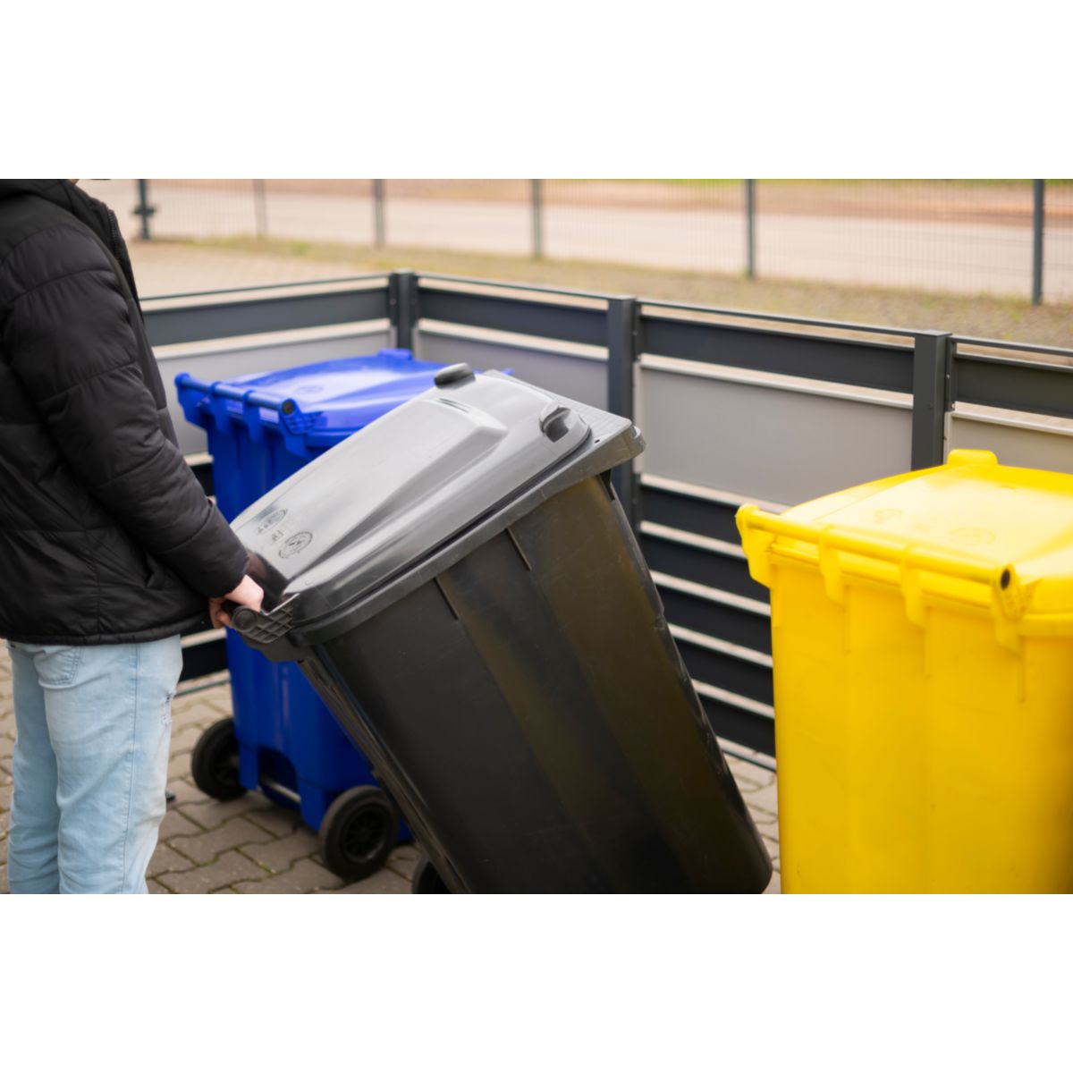 Westmann Mülltonnenverkleidung Planum 3x 240 L 1er Box 90x250x120 cm Bild 4