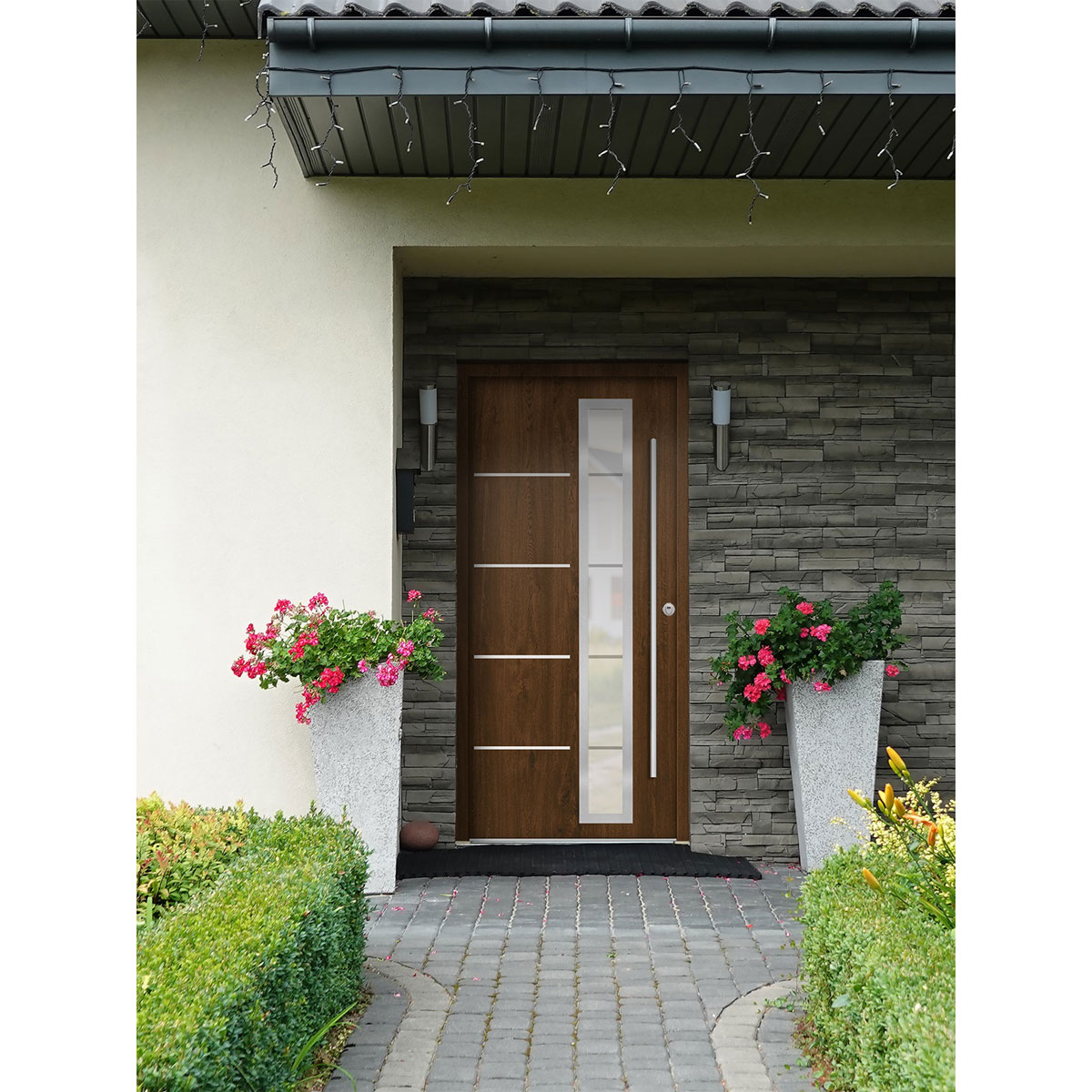 SplenDoor  Premium-Haustür Passivedoor Uppsala RC2 energiesparend einbruchsicher nussbaum 100 x 210 cm rechts Bild 2