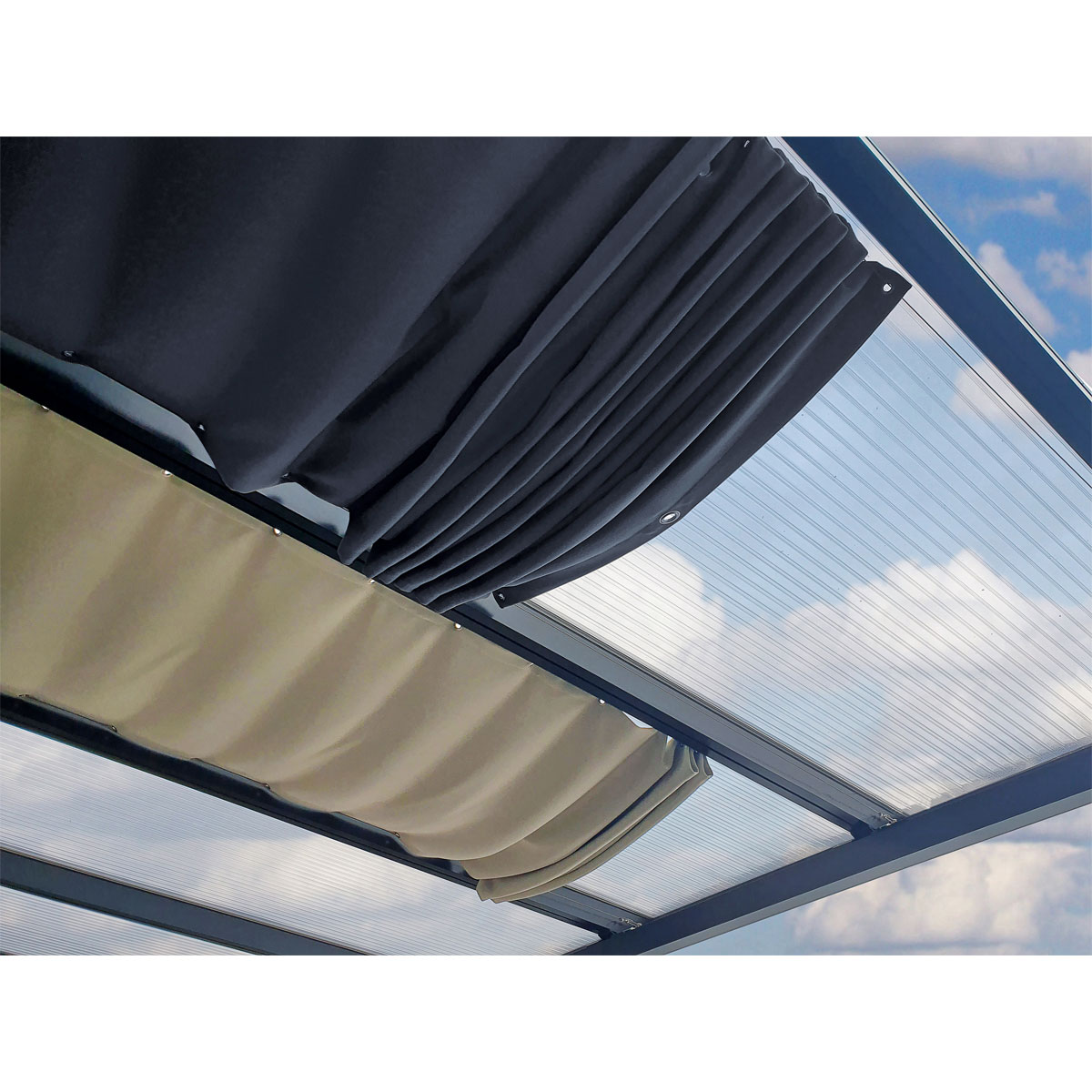 gutta Maßgefertigte Seilspannmarkise gold Bild 2