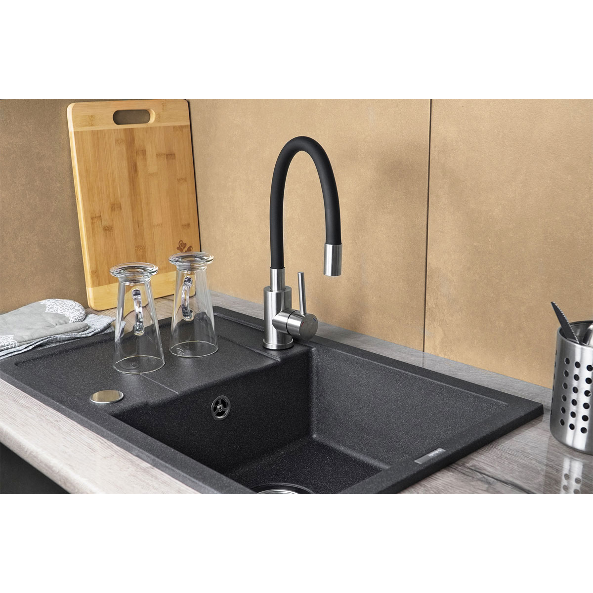 deante  Spültischarmatur LUNO Edelstahl/ schwarz Bild 8