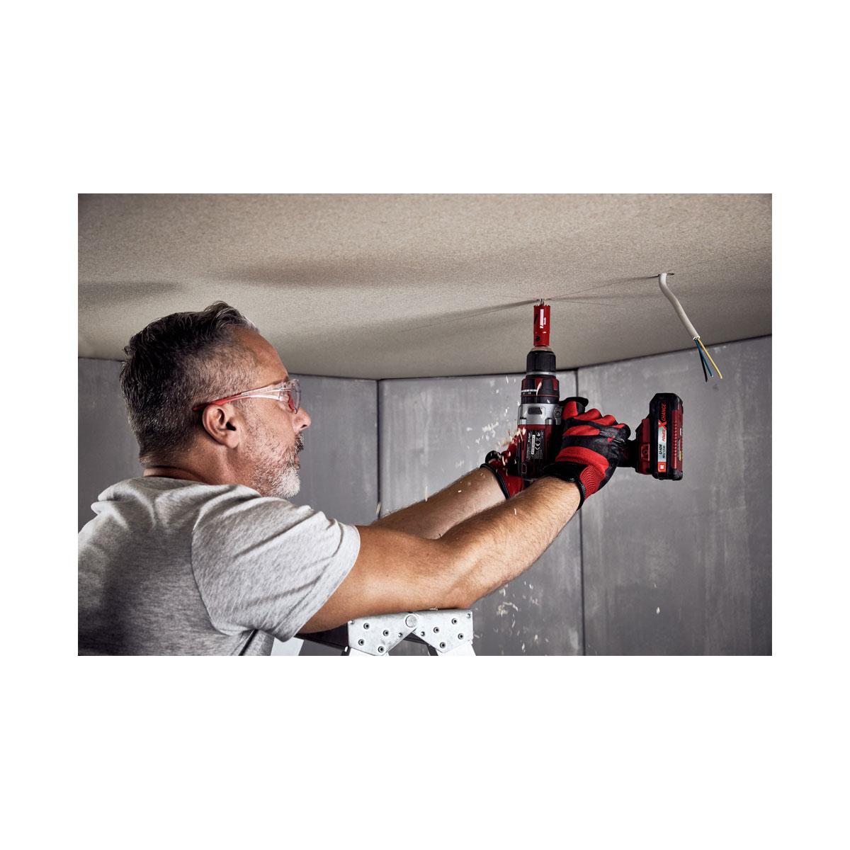 kwb  Löchsäge mit Schaft und Bohrer Durchmesser 32 mm Bild 4