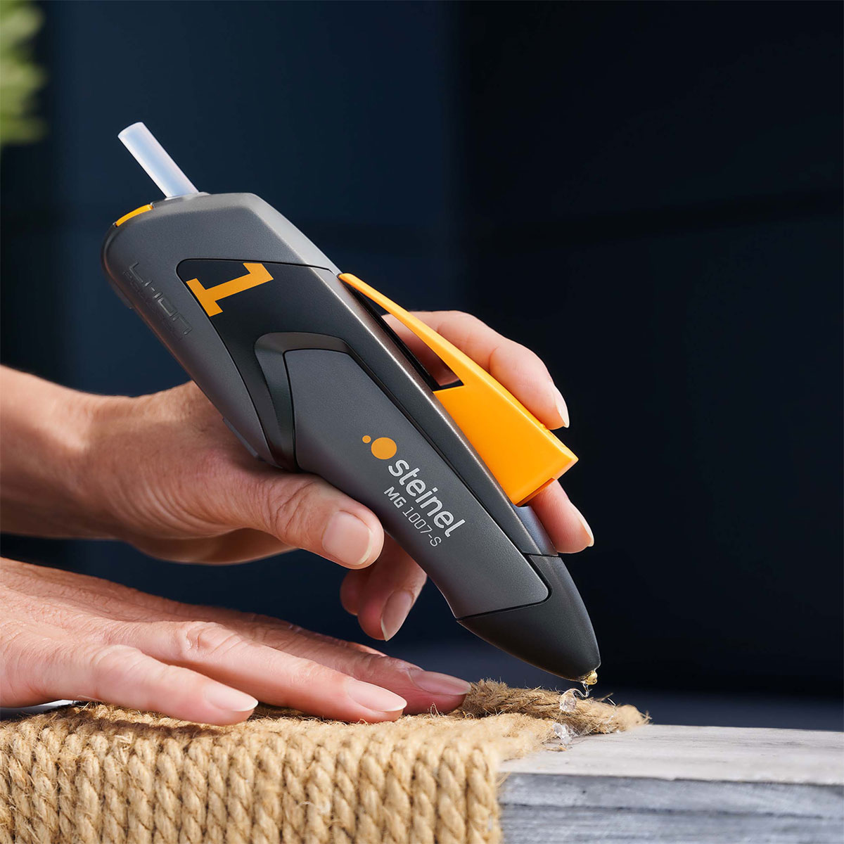 Steinel  Akku-Klebepistole MobileGlue 1007-S mit 7 mm Klebesticks Bild 3