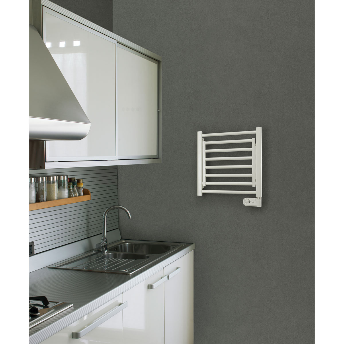 Ximax  Elektrischer Handtuchwärmer Puck 510 x 500 mm 150 Watt inkl Klappelement und Heizstab Weiß Bild 1