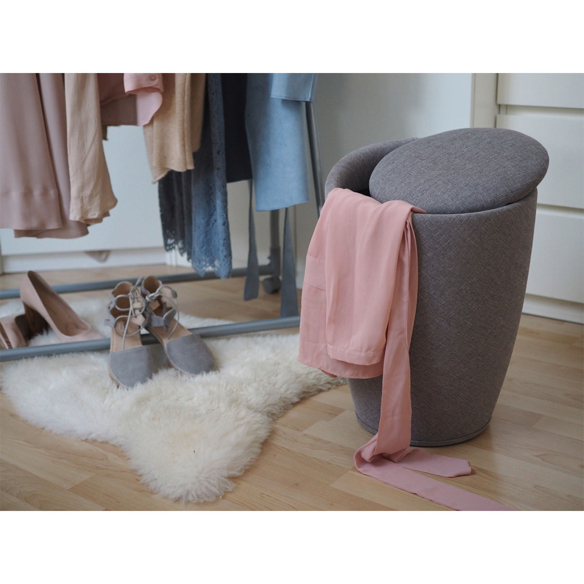 Wenko  Hocker Candy Grey Leinenoptik mit Wäschesack Badhocker mit abnehmbarem Wäschesammler Bild 6