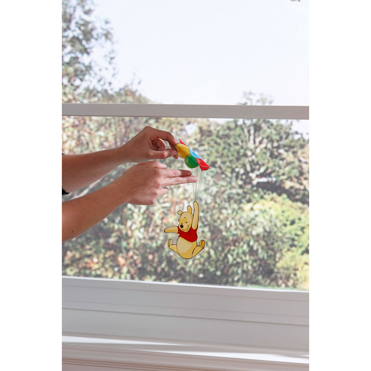 Komar  Fenstersticker Disney Window Winnie the Pooh 31x31 cm Bild 3